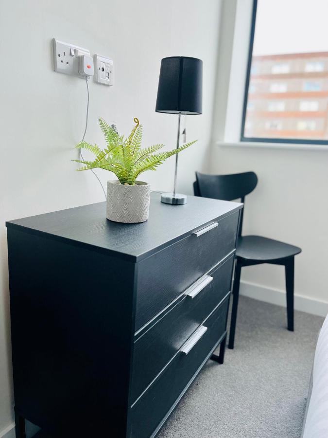 Fabulous One Bedroom Apartment Near Old Trafford Stadium مانشستر المظهر الخارجي الصورة