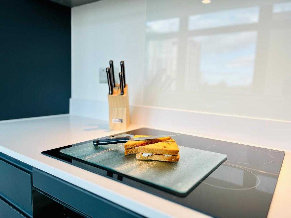 Fabulous One Bedroom Apartment Near Old Trafford Stadium مانشستر المظهر الخارجي الصورة